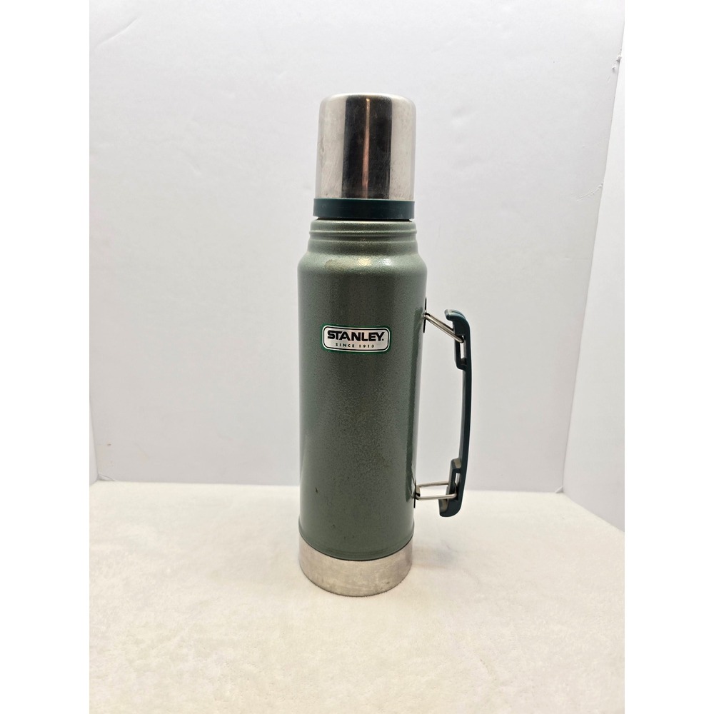 Stanley Classic Vacuum Insulated Thermos 1.1 Qt Hammertone Green 1L